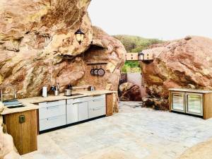 Lite Flight - Private Helicopter Hideaway - Helicopter Glamping Experience - Image 12